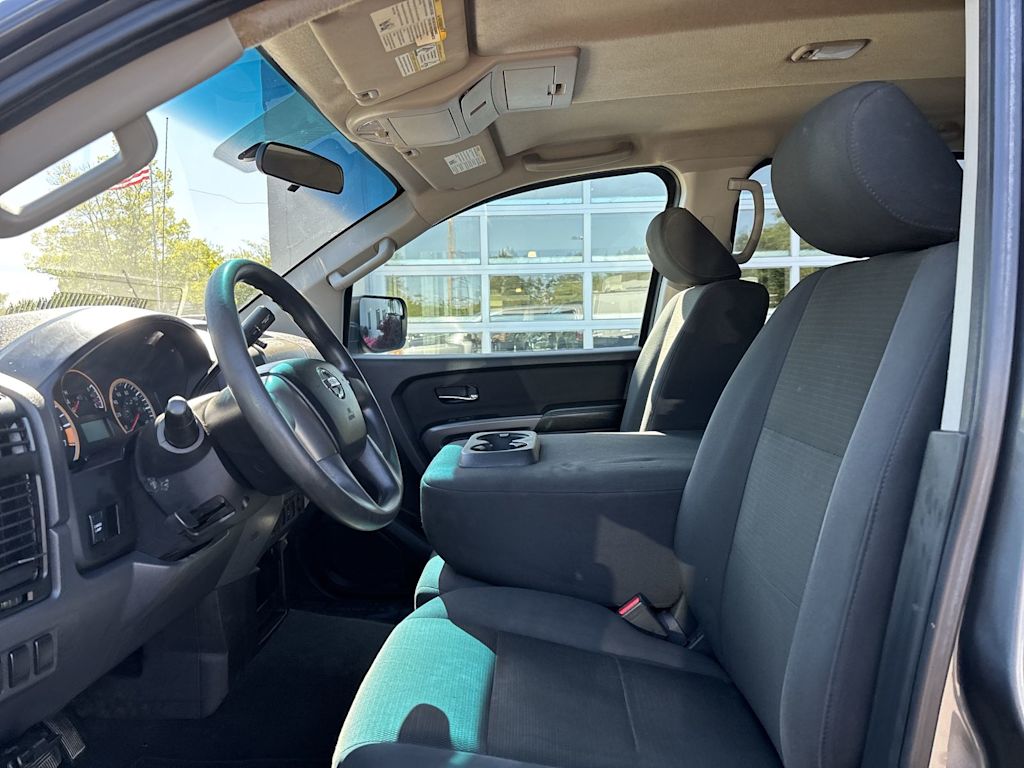 Thumbnail: 2015 Nissan Titan - 6