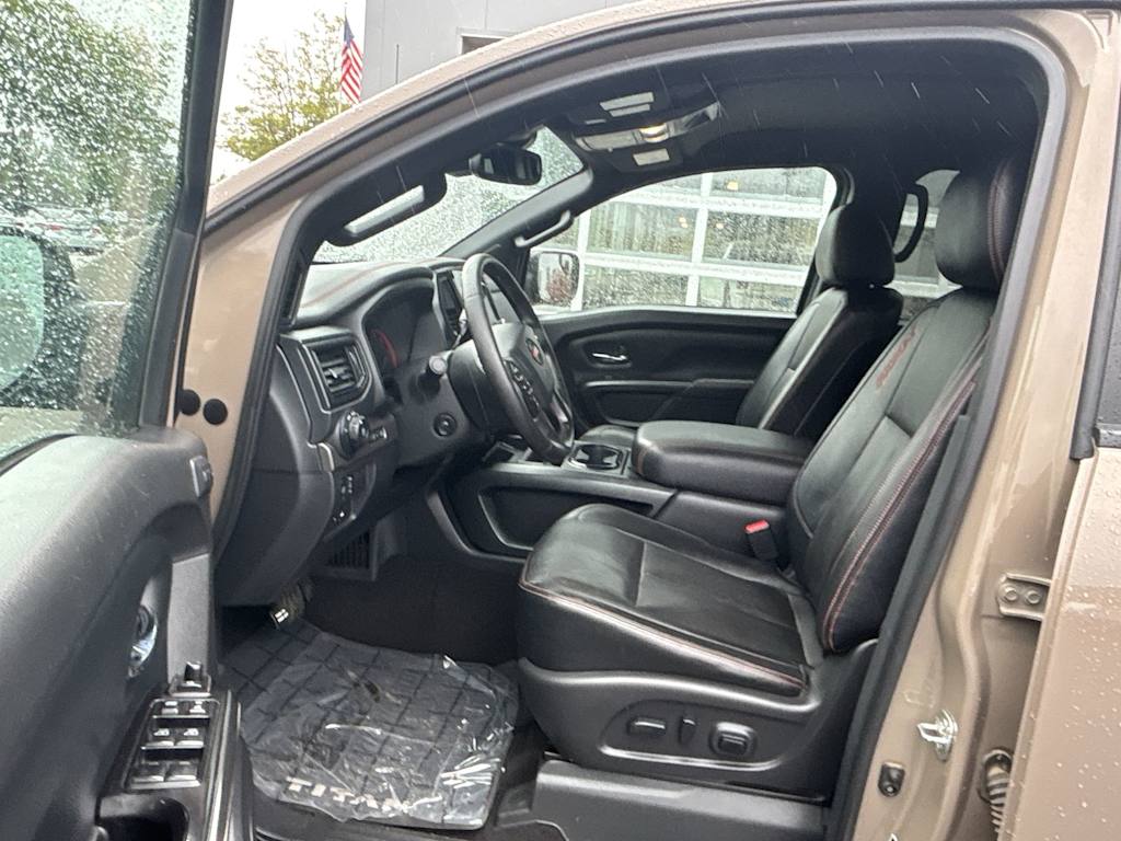 Thumbnail: 2020 Nissan Titan - 7