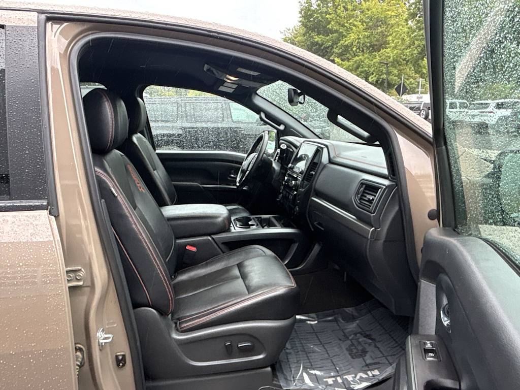 Thumbnail: 2020 Nissan Titan - 6