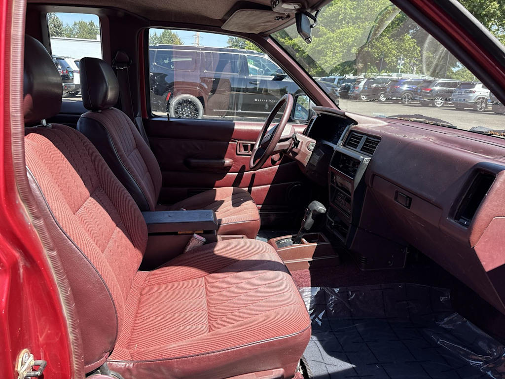 Thumbnail: 1993 Nissan Pickup - 6