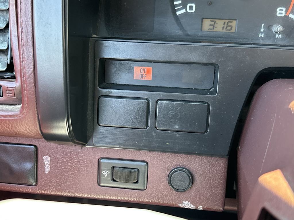 Thumbnail: 1993 Nissan Pickup - 17