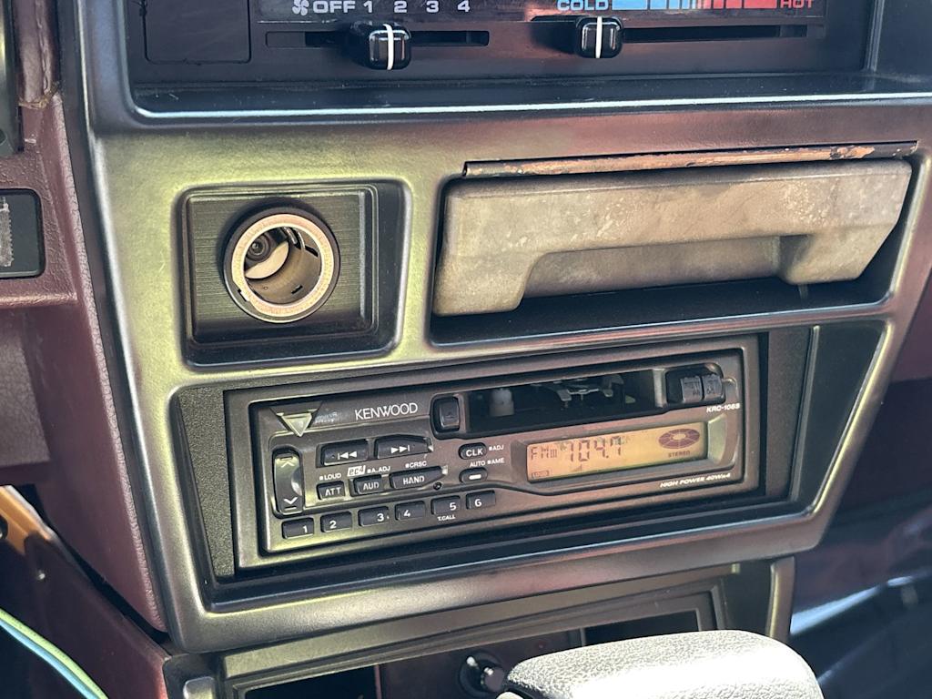 Thumbnail: 1993 Nissan Pickup - 16