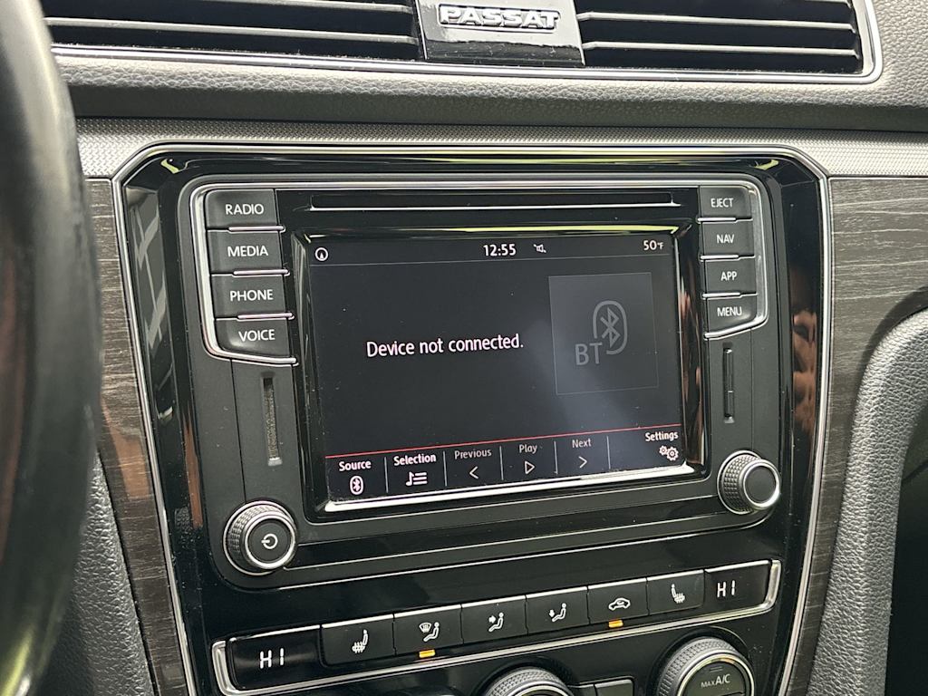 Thumbnail: 2018 Volkswagen Passat - 16