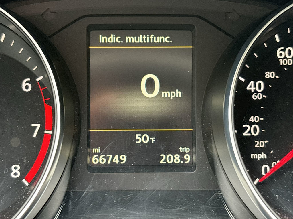 Thumbnail: 2018 Volkswagen Passat - 8