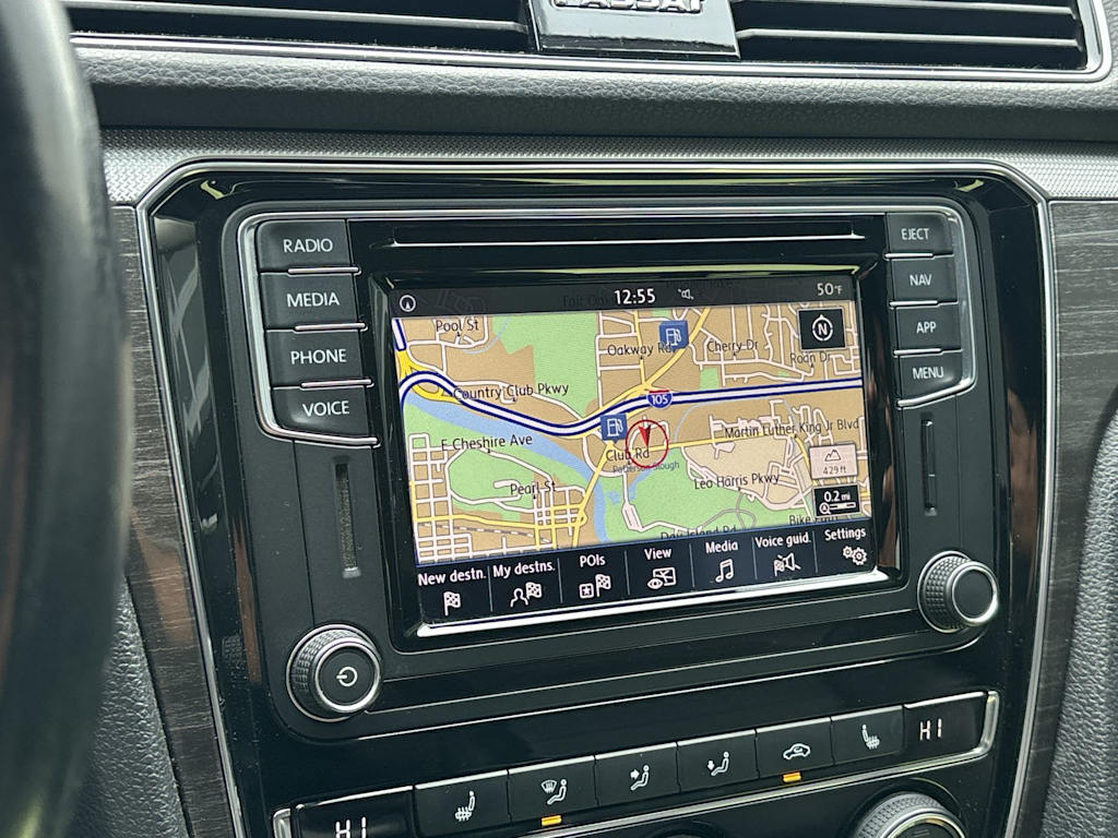 Thumbnail: 2018 Volkswagen Passat - 18