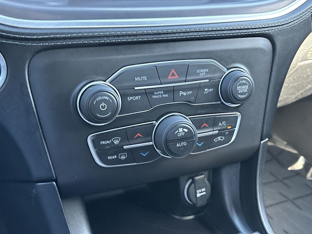 Thumbnail: 2022 Dodge Charger - 24