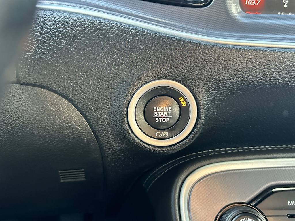 Thumbnail: 2019 Dodge Challenger - 17