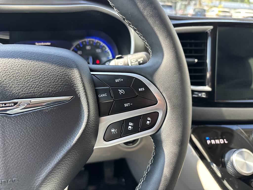 Thumbnail: 2024 Chrysler Pacifica - 15