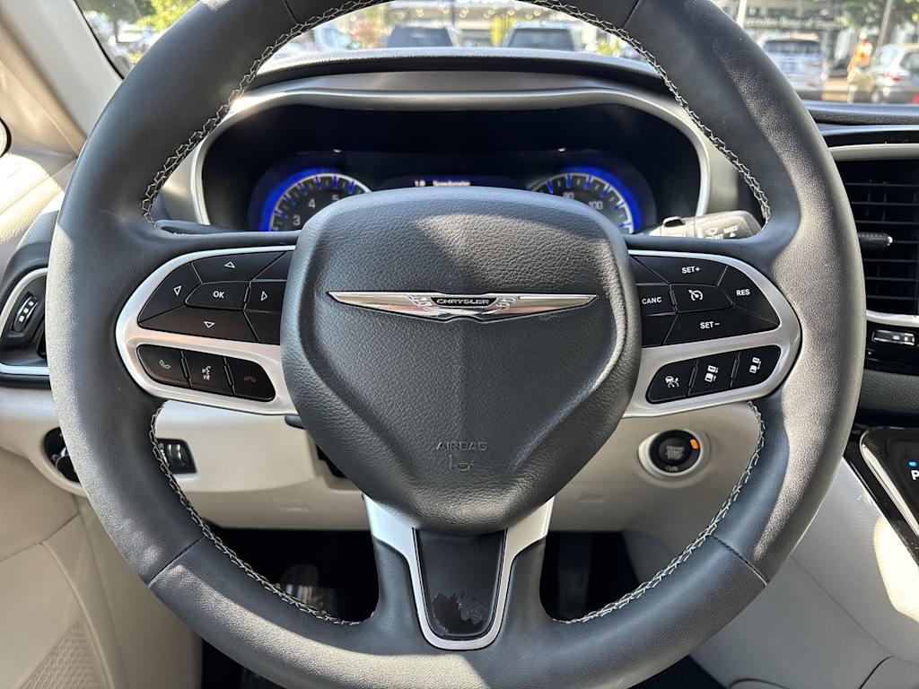 Thumbnail: 2024 Chrysler Pacifica - 2