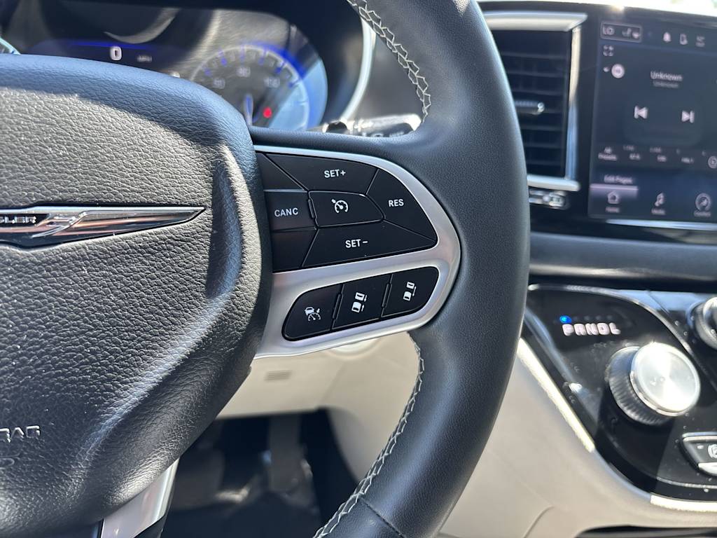Thumbnail: 2024 Chrysler Pacifica - 13