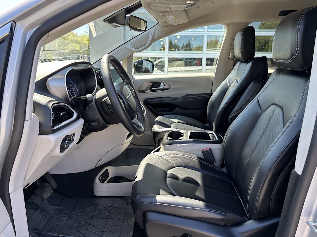 Thumbnail: 2024 Chrysler Pacifica - 7