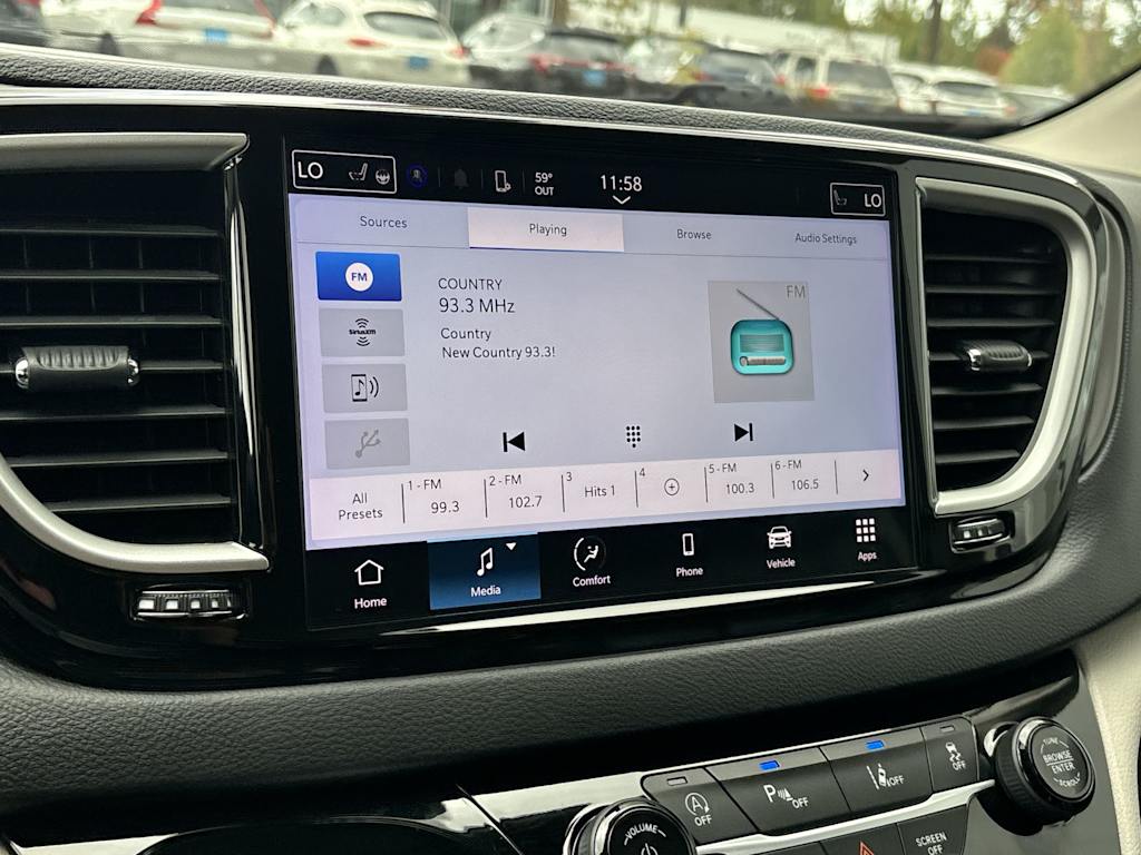Thumbnail: 2023 Chrysler Pacifica - 19