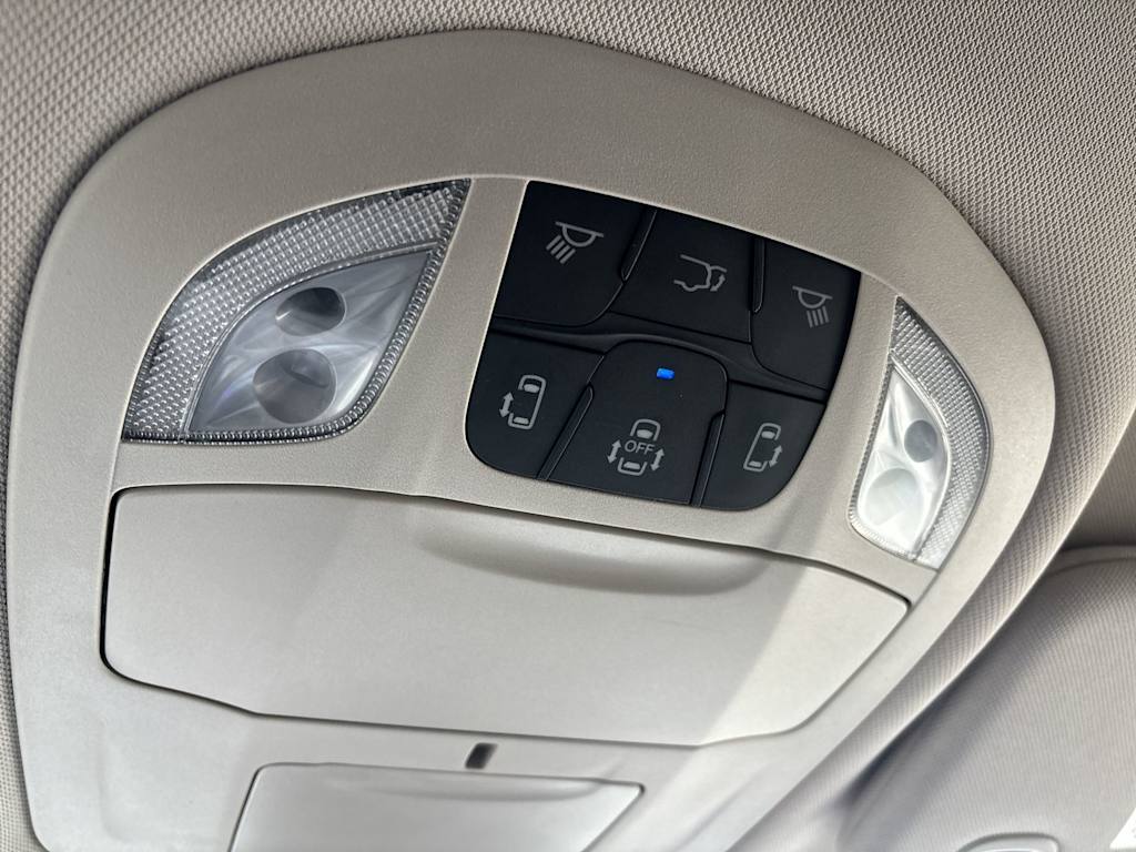 Thumbnail: 2023 Chrysler Pacifica - 29