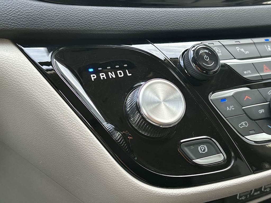 Thumbnail: 2024 Chrysler Pacifica - 23