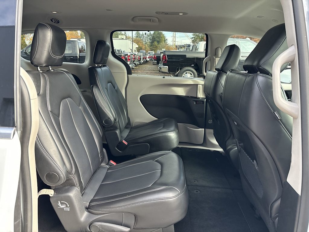 Thumbnail: 2024 Chrysler Pacifica - 7