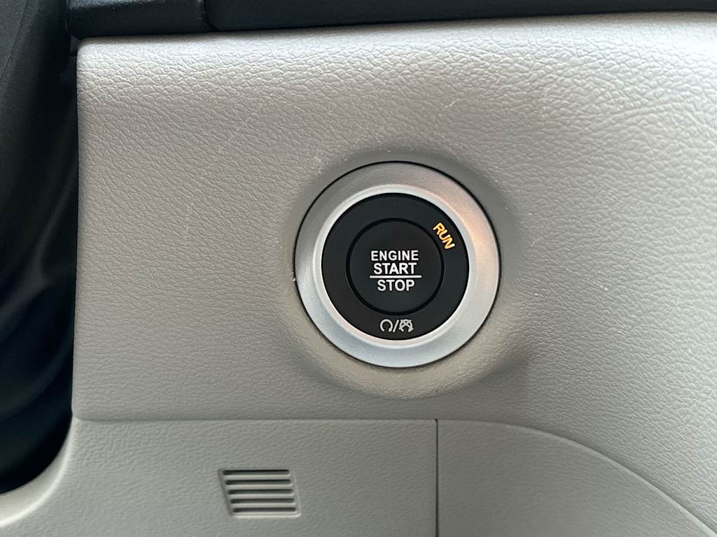 Thumbnail: 2024 Chrysler Pacifica - 25