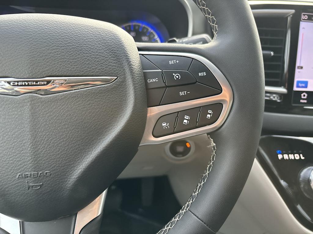 Thumbnail: 2024 Chrysler Pacifica - 14