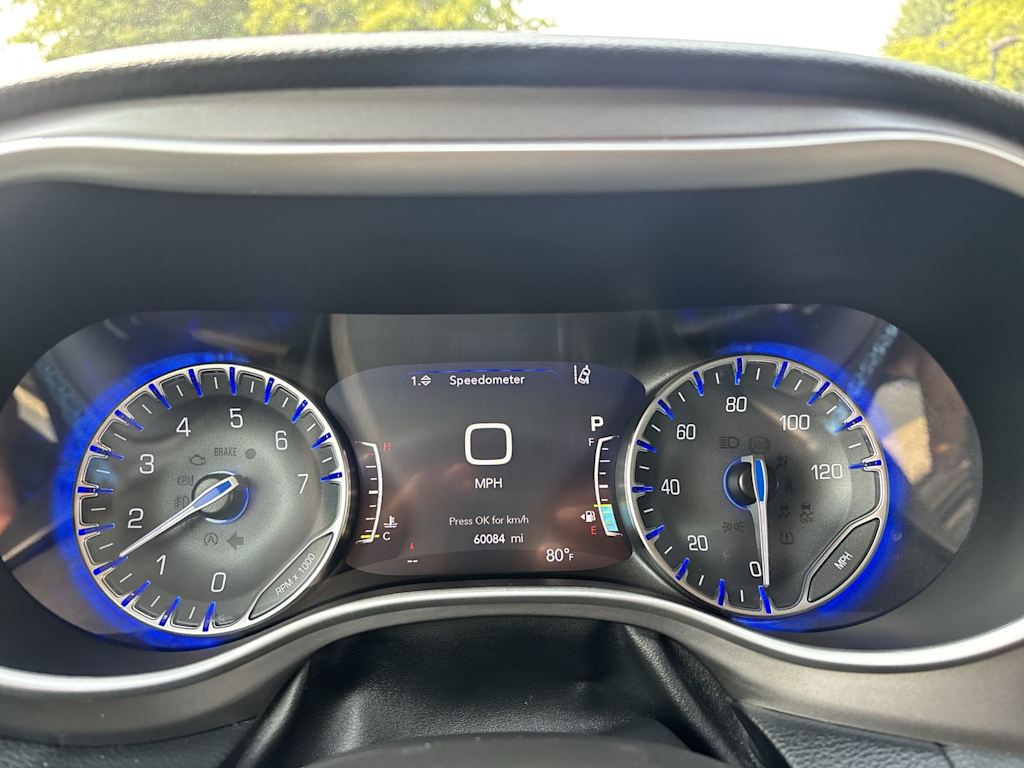 Thumbnail: 2021 Chrysler Pacifica - 10