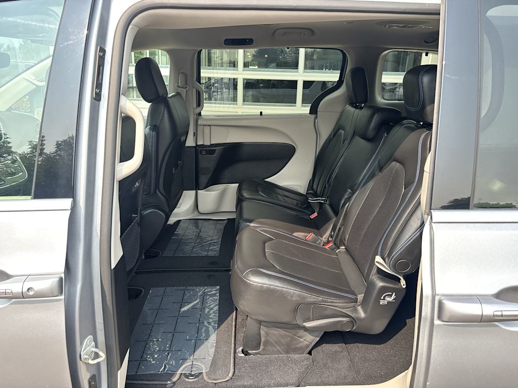 Thumbnail: 2021 Chrysler Pacifica - 14