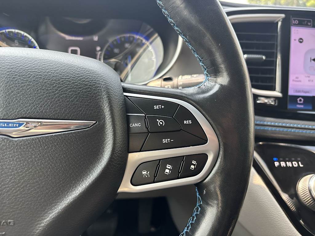 Thumbnail: 2021 Chrysler Pacifica - 16