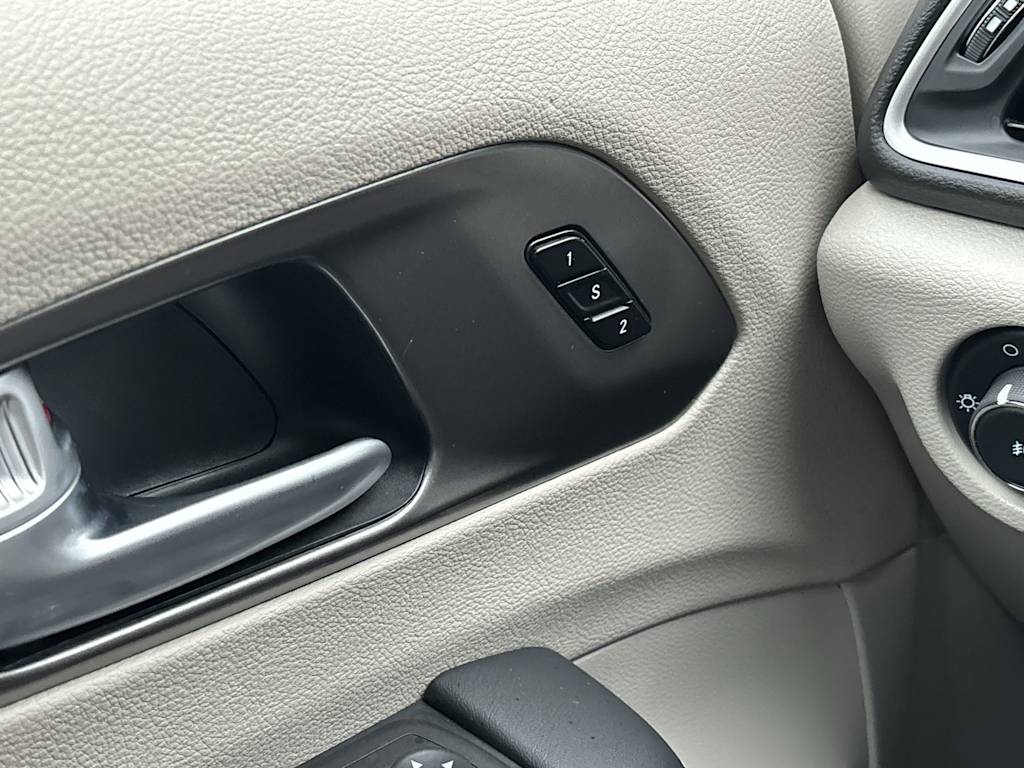 Thumbnail: 2024 Chrysler Pacifica - 27