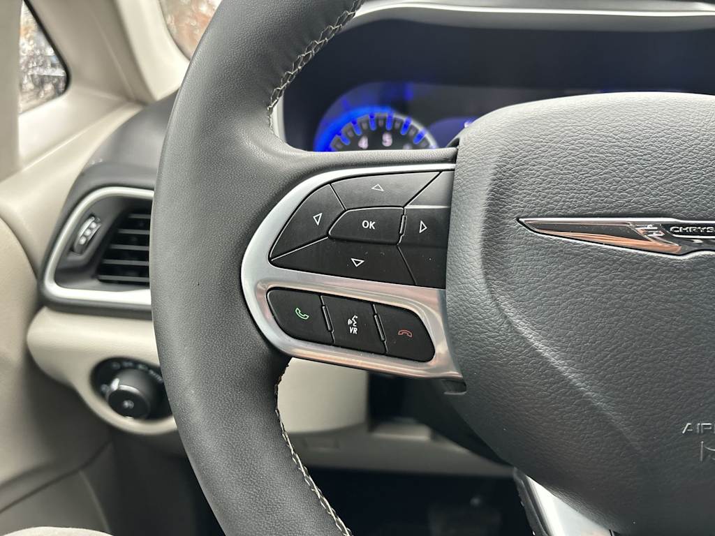 Thumbnail: 2024 Chrysler Pacifica - 15