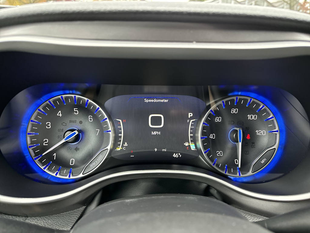 2026 Chrysler Pacifica Select - Photo 11