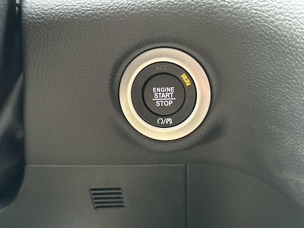 2026 Chrysler Pacifica Select - Photo 25