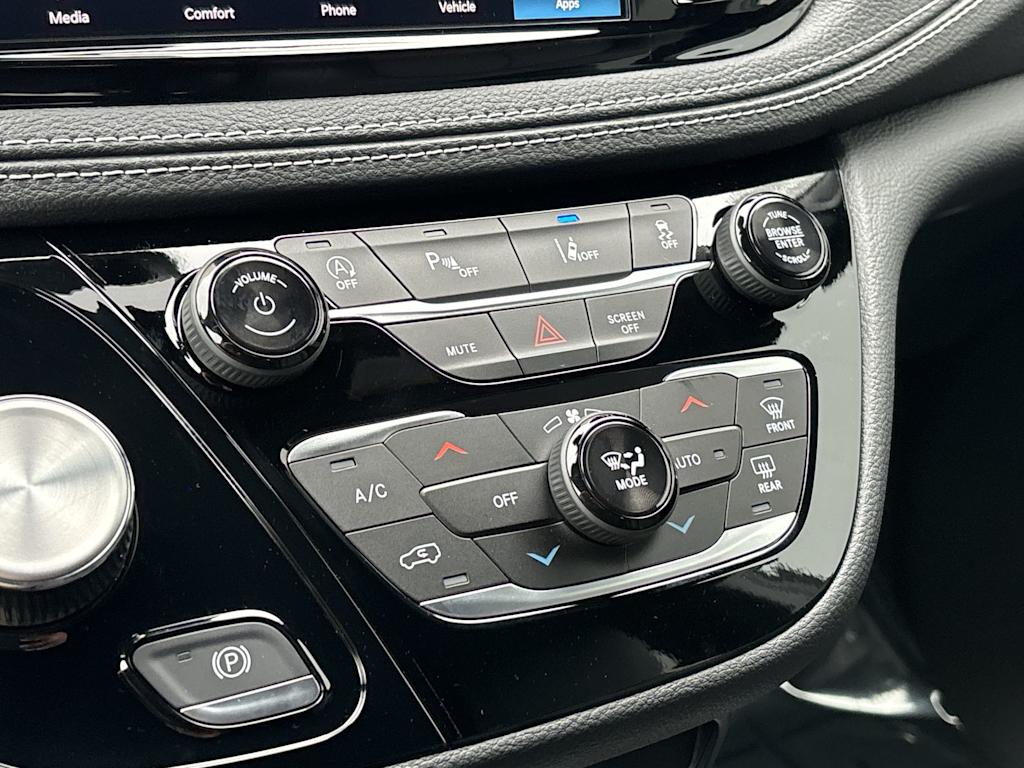 2026 Chrysler Pacifica Select - Photo 23