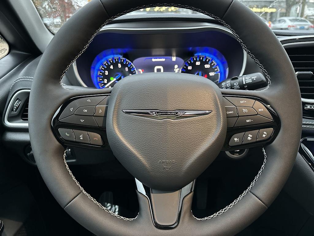 Thumbnail: 2026 Chrysler Pacifica - 2