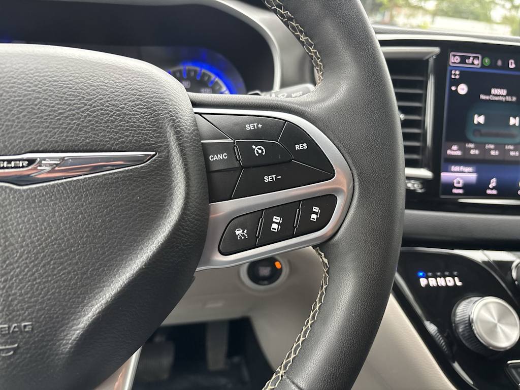 Thumbnail: 2024 Chrysler Pacifica - 16