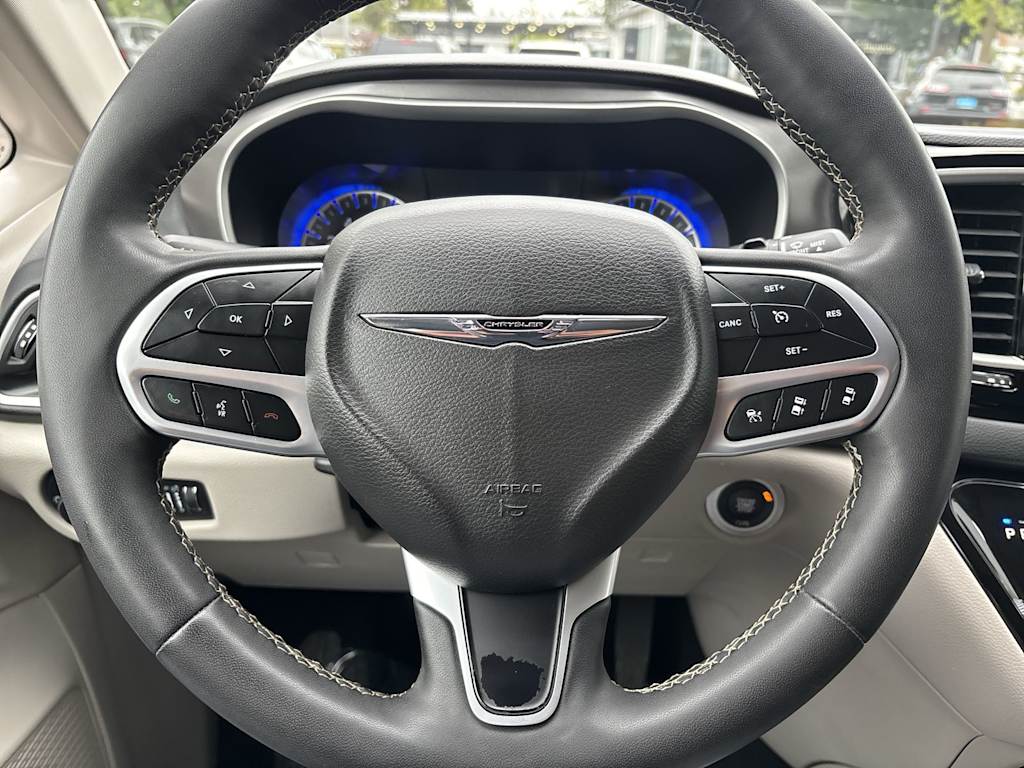 Thumbnail: 2024 Chrysler Pacifica - 2
