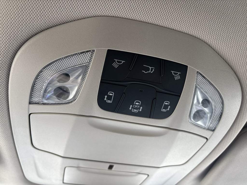 Thumbnail: 2024 Chrysler Pacifica - 24