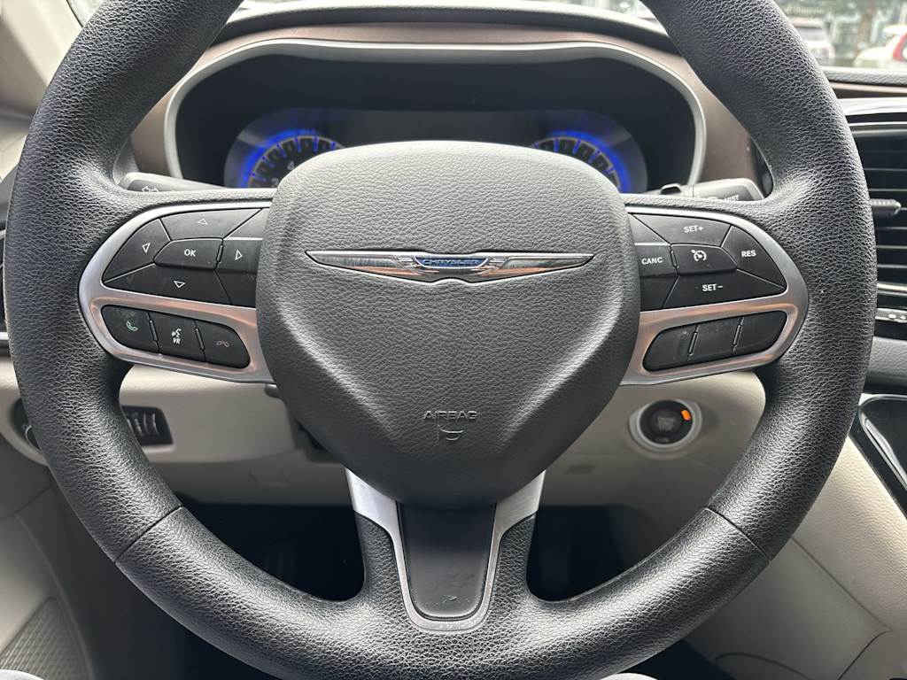 Thumbnail: 2020 Chrysler Voyager - 2