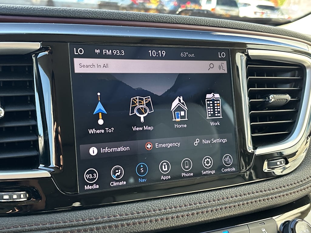 Thumbnail: 2020 Chrysler Pacifica - 24