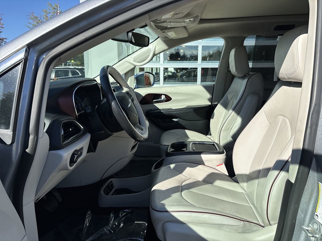 Thumbnail: 2020 Chrysler Pacifica - 6