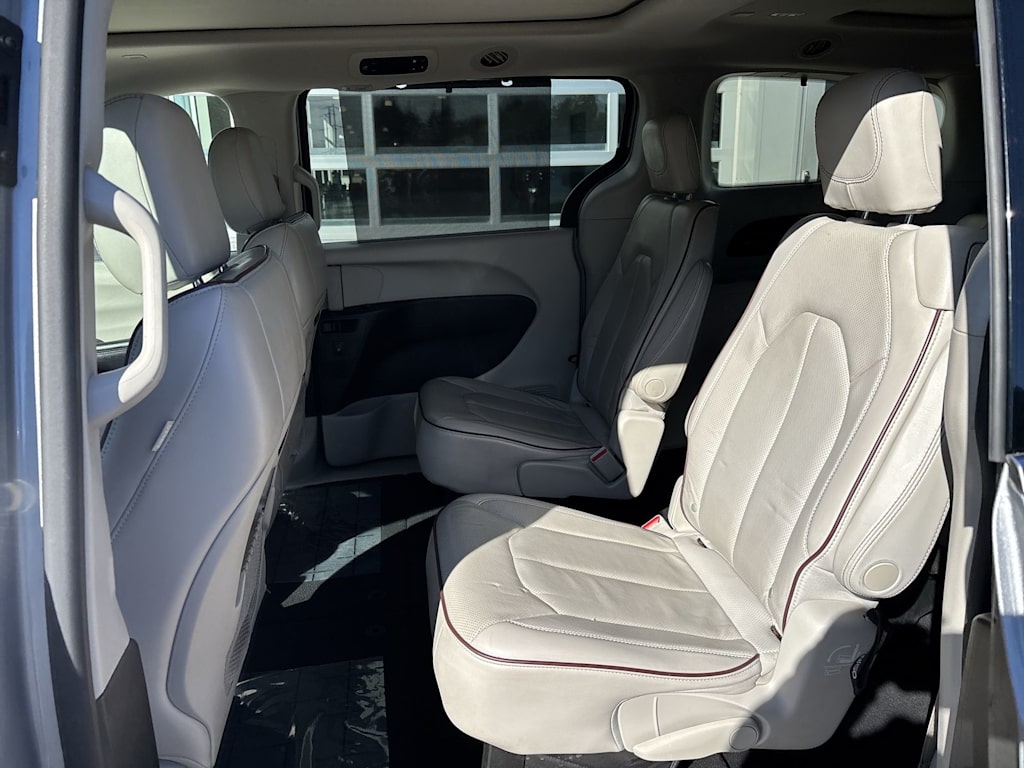 Thumbnail: 2020 Chrysler Pacifica - 12