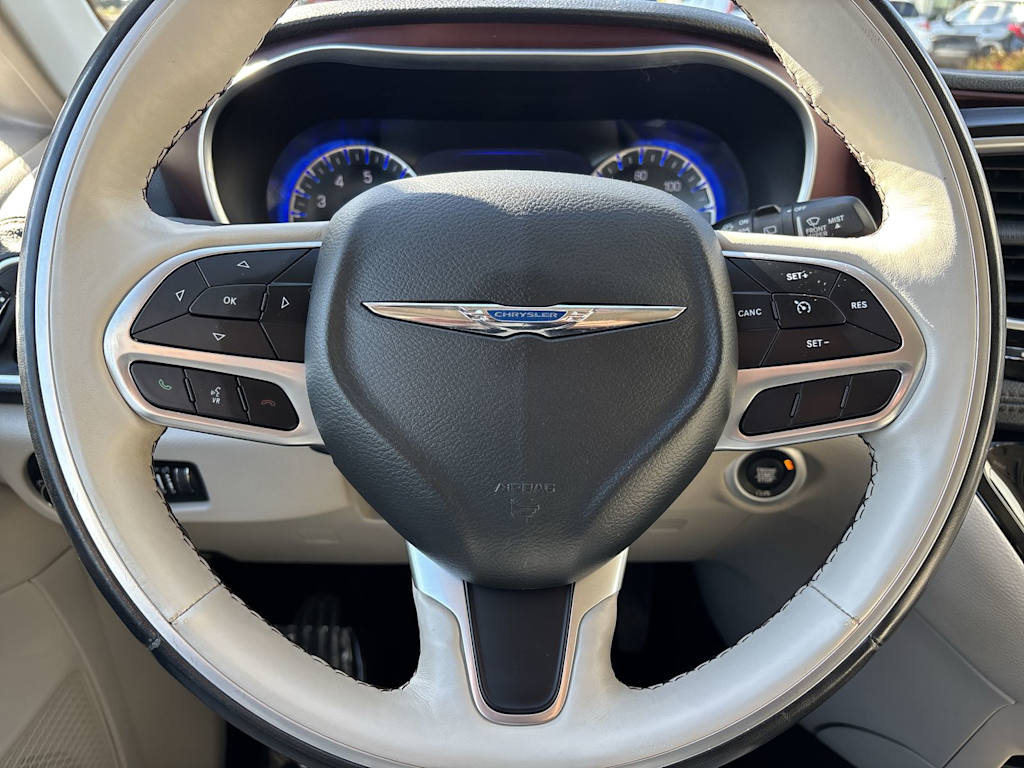 Thumbnail: 2020 Chrysler Pacifica - 15