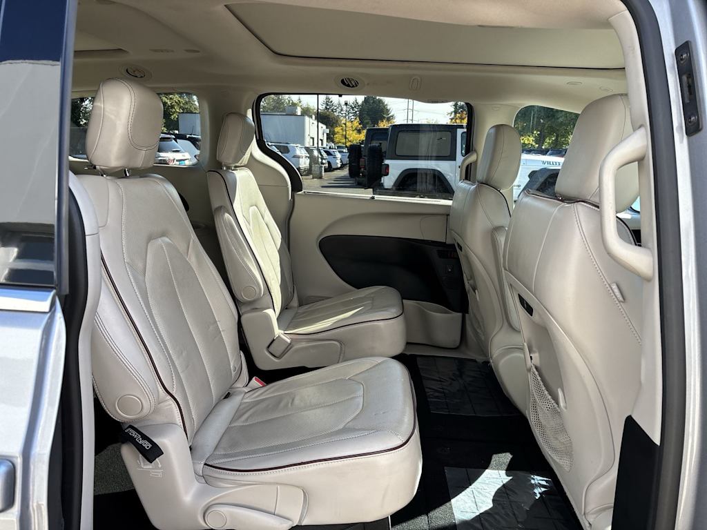 Thumbnail: 2020 Chrysler Pacifica - 7
