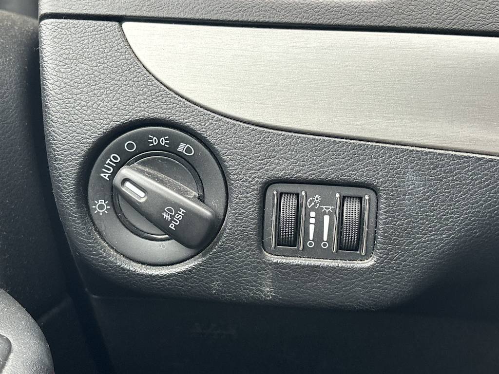 Thumbnail: 2018 Dodge Grand Caravan - 13