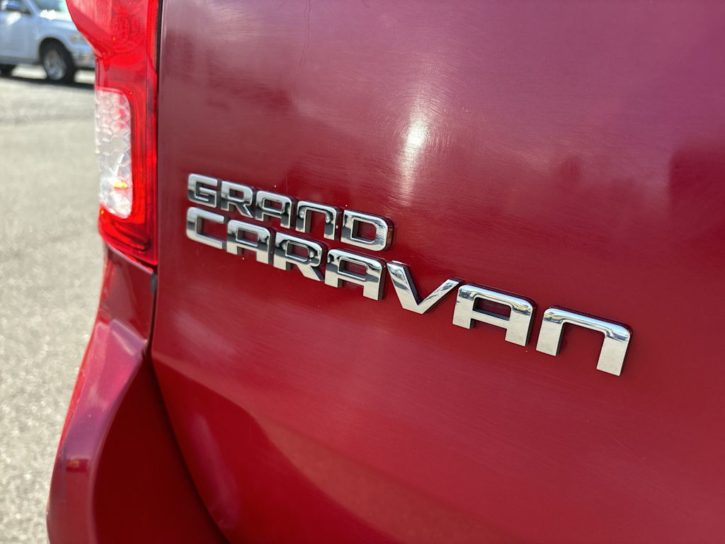 2016 Dodge Grand Caravan R/T 16