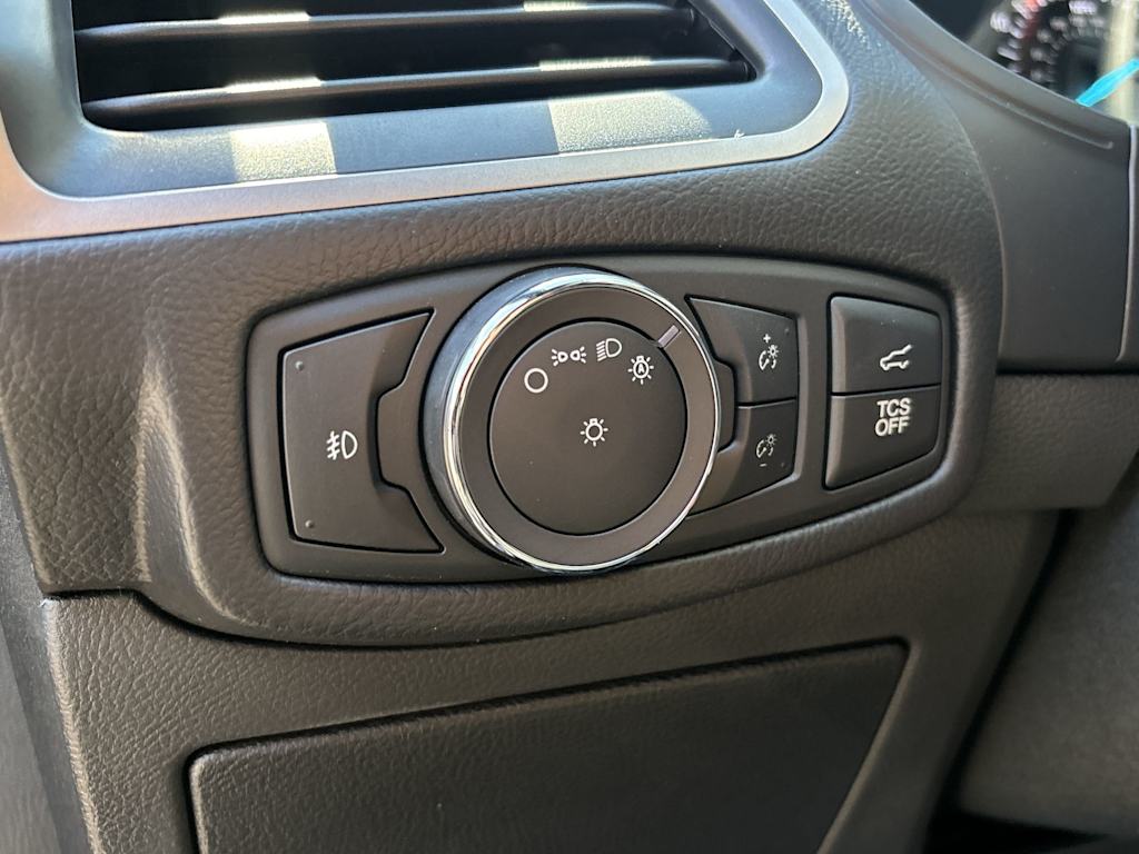 Thumbnail: 2022 Ford Edge - 13