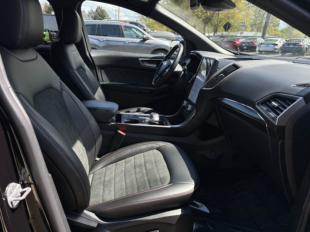 Thumbnail: 2022 Ford Edge - 5