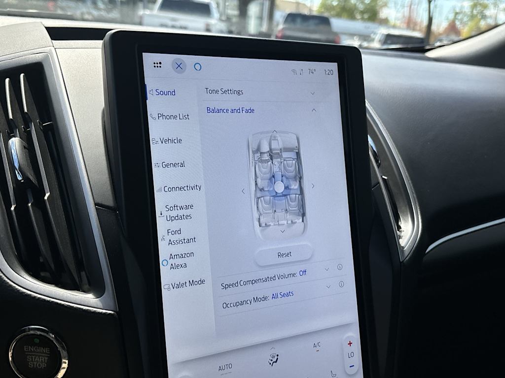 Thumbnail: 2022 Ford Edge - 20