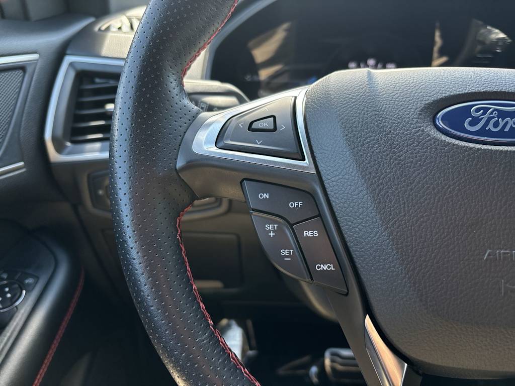 Thumbnail: 2022 Ford Edge - 15