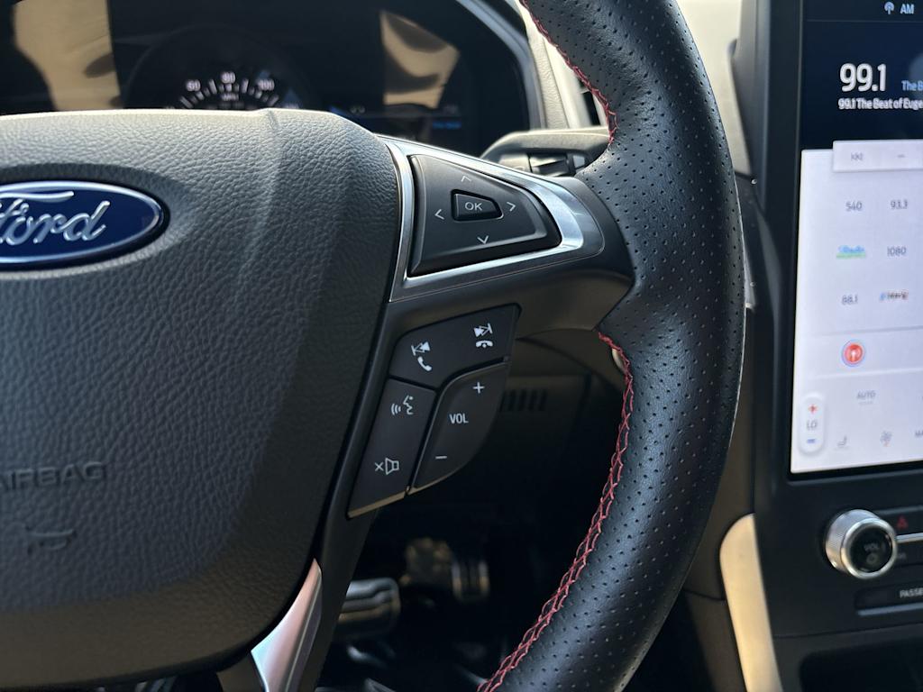 Thumbnail: 2022 Ford Edge - 16