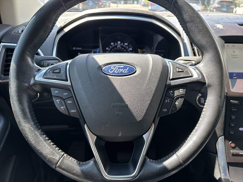 Thumbnail: 2019 Ford Edge - 2