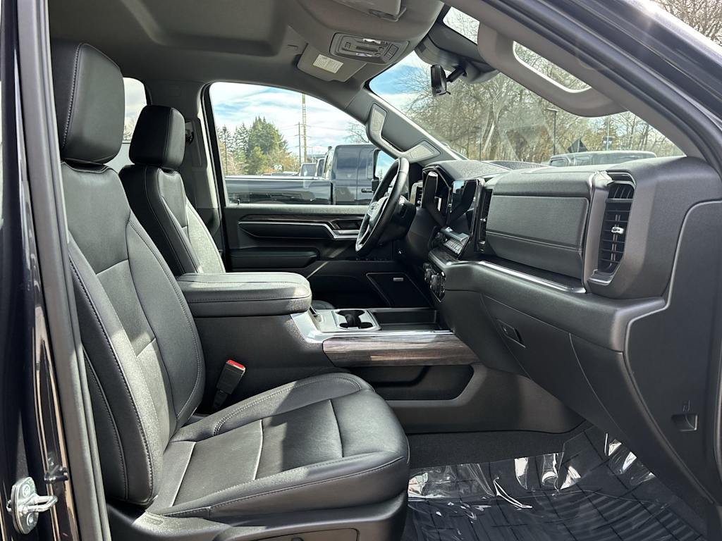 Thumbnail: 2024 Chevrolet Silverado 3500 - 7