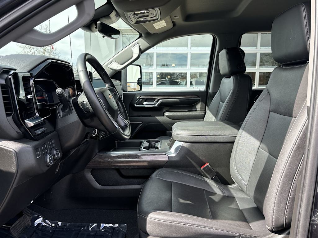 Thumbnail: 2024 Chevrolet Silverado 3500 - 8