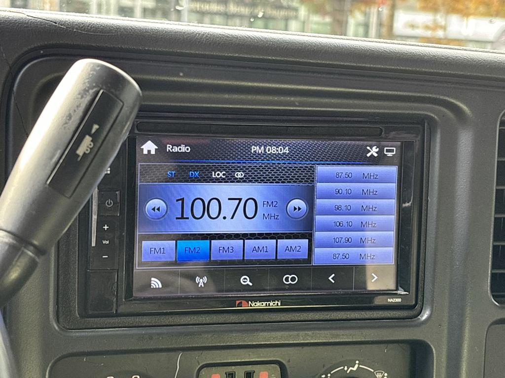 Thumbnail: 2004 Chevrolet Silverado 1500 - 19